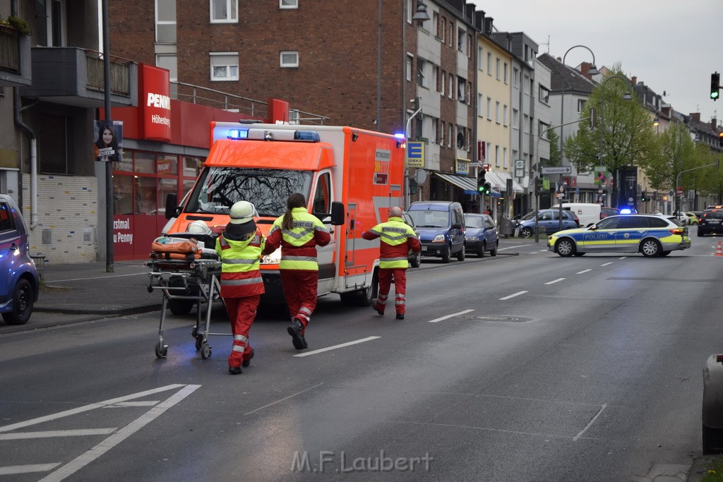 Feuer 1 Koeln Hoehenberg Olpenerstr P25.JPG - Miklos Laubert